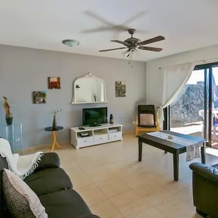 Playa Blanca Sleeps 6 Pool Air Con Wifi *
