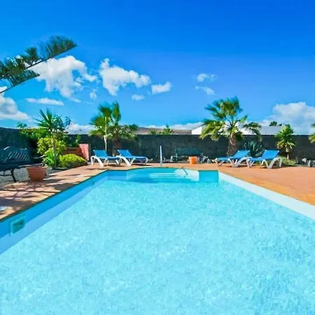 Playa Blanca Sleeps 6 Pool Air Con Wifi Playa Blanca (Lanzarote)