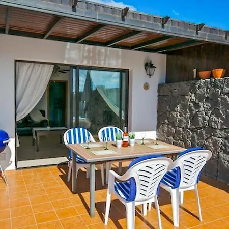 Playa Blanca Sleeps 6 Pool Air Con Wifi Willa Playa Blanca (Lanzarote)