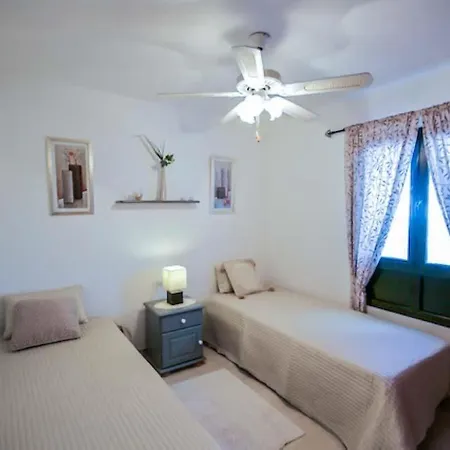 Willa Playa Blanca Sleeps 6 Pool Air Con Wifi Playa Blanca (Lanzarote)